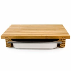 Cleenbo Classic Schneidebrett 43x29 Cm, Bambus Bicolor Mit Edelstahlwanne -Napoleon Verkaufs-Shop cleenbo classic gn bamboo bicolor 8e165b1c7cf15ae9f61f4f4663b6603d
