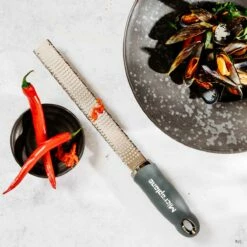 Microplane Premium Reibe / Zester, Anthrazit Grau -Napoleon Verkaufs-Shop microplane premium reibe zester anthrazit grau a342255e8a876e7cc310a1db149e7b2d